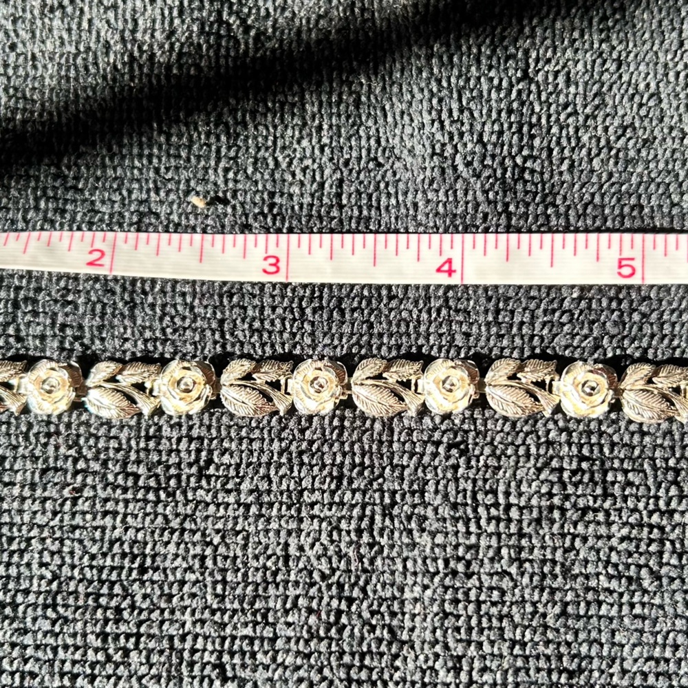 Elegant Silver Diamond Cut Roses  Bracelet